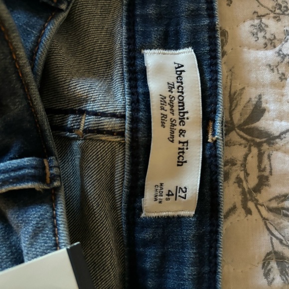 Abercrombie skinny distressed - Picture 7 of 7